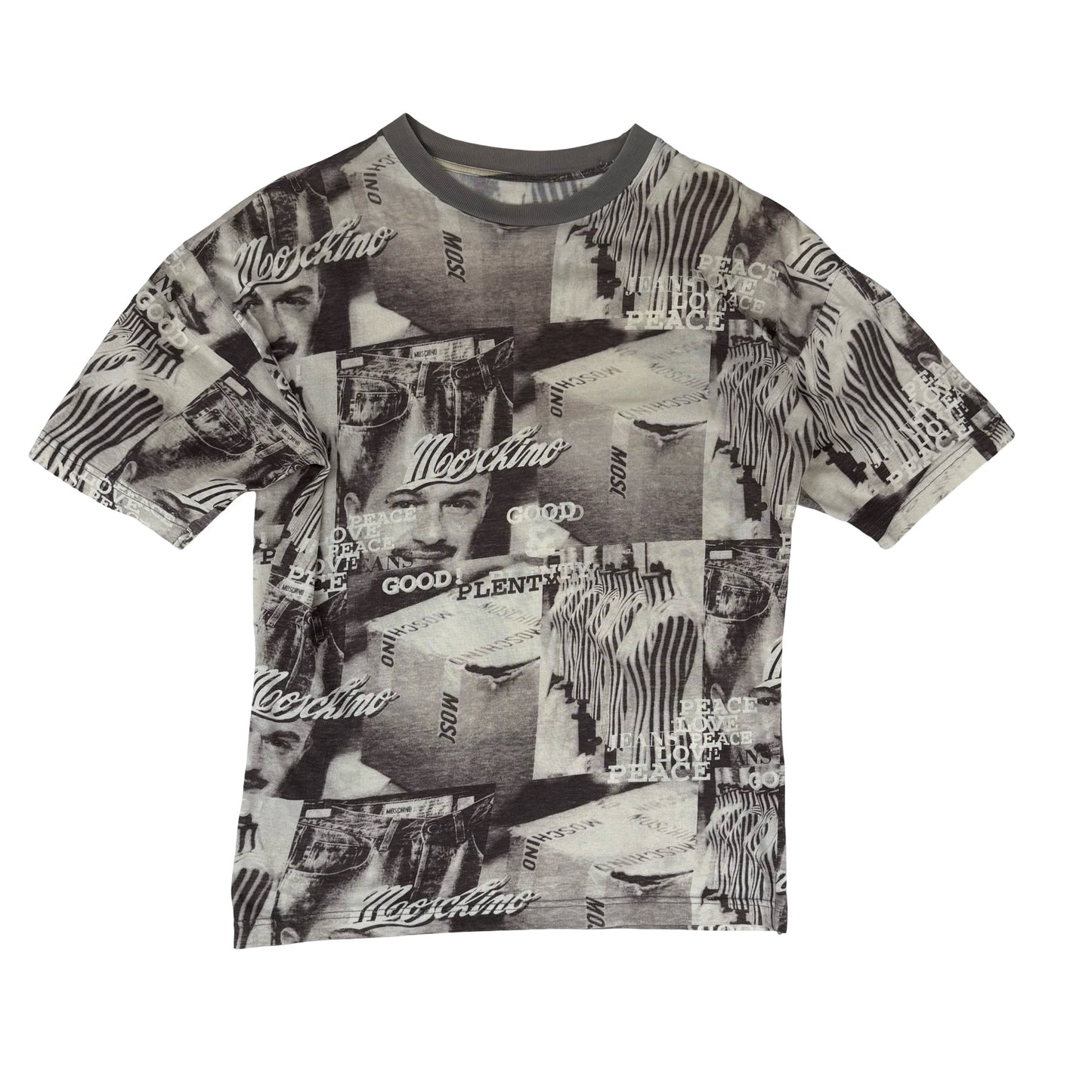 Moschino franco newspaper  print rare tshirt black and white T-shirt #Moschino ! No size label! We would recommend size Large ! #francomoschino #moschino