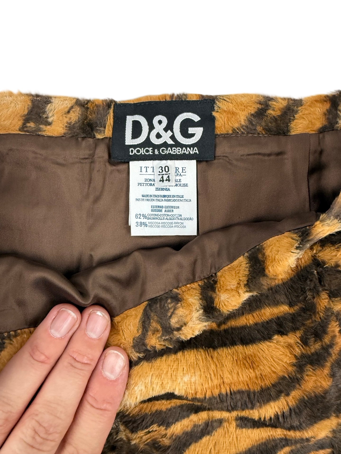 X dolce & Gabbana faux fur tiger print skirt